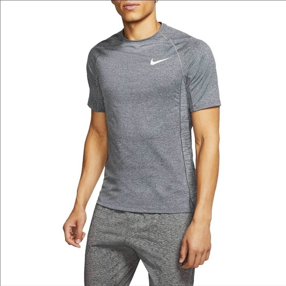 Nike Men's Short Sleeve Heathered Gray Dri-FIT Tee